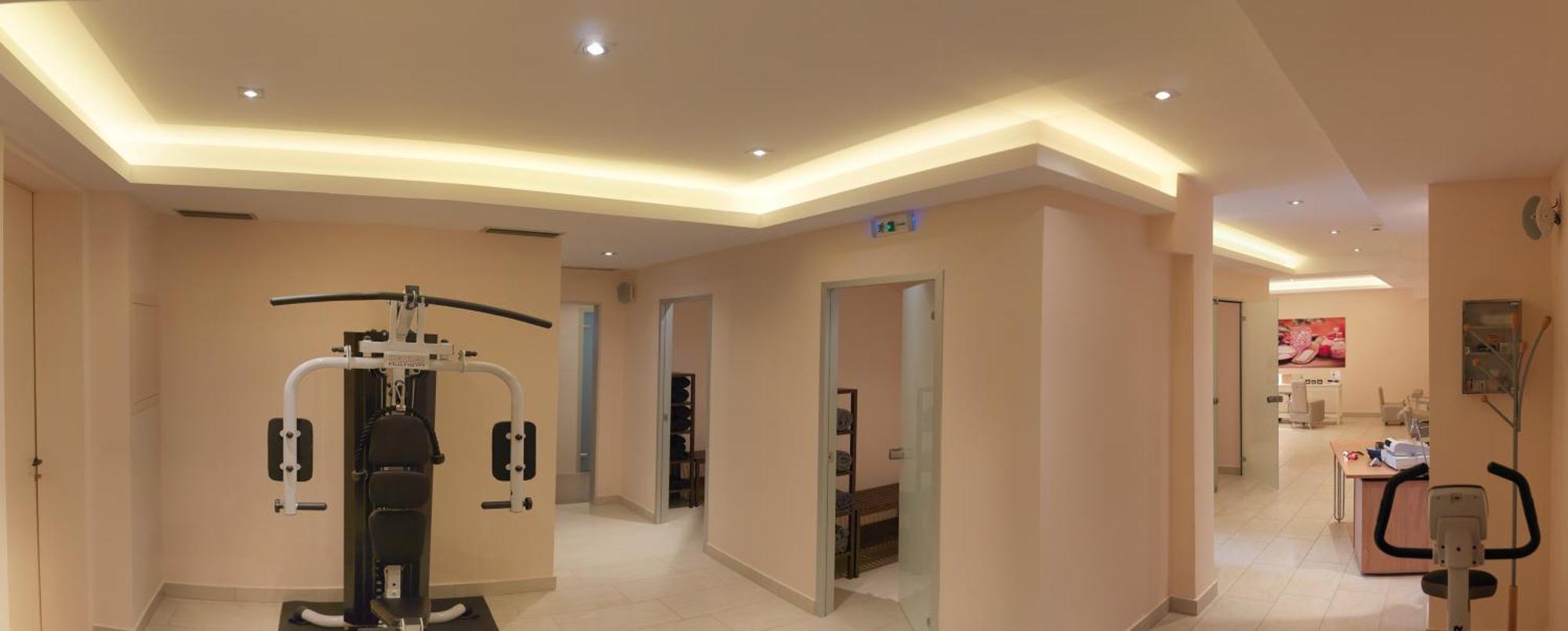 Hondos Classic Hotel & Spa Nestani ภายนอก รูปภาพ