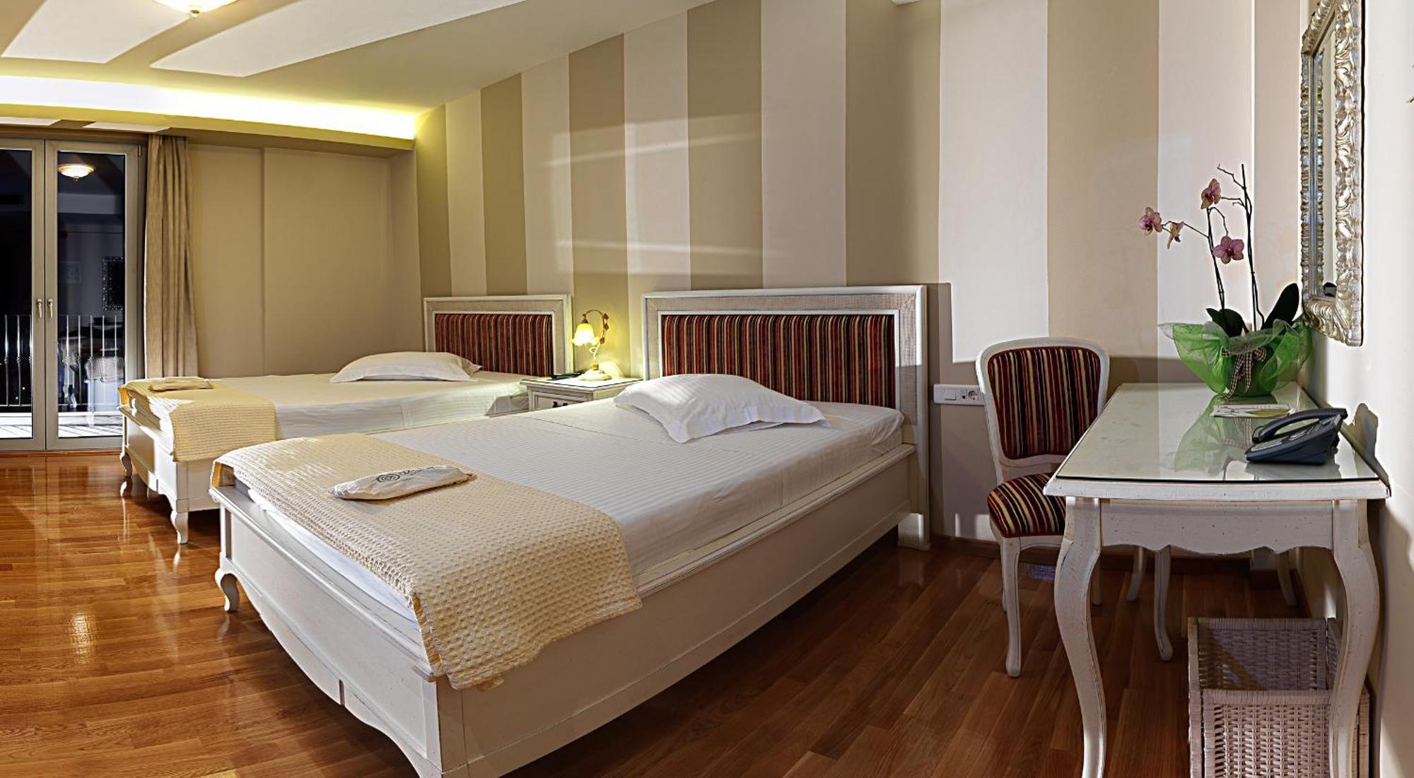 Hondos Classic Hotel & Spa Nestani ห้อง รูปภาพ